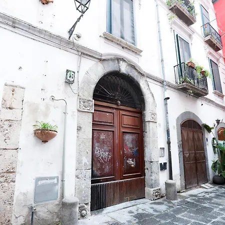 Guesthost - Lungomare Centro Salerno
